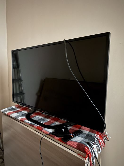 Продам телевизор и Приставку Xiaomi Mi TV BOX S 2nd GEN Global, чёрная