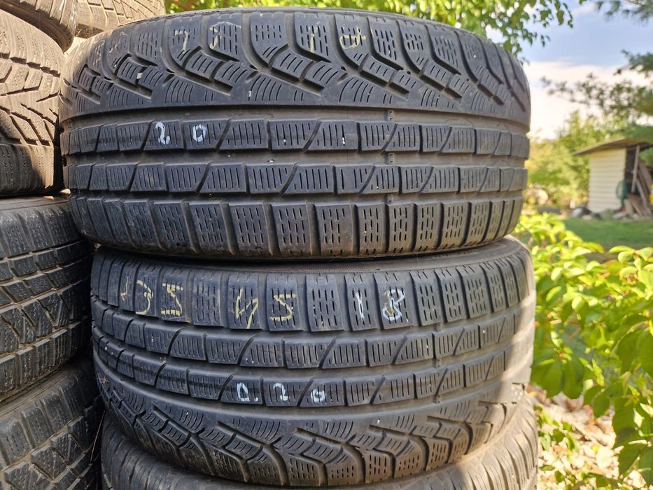 două cauciucuri 235 45 18, de iarnă,m×s