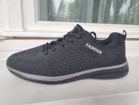 Pantofi tip sport usori, respirabili.