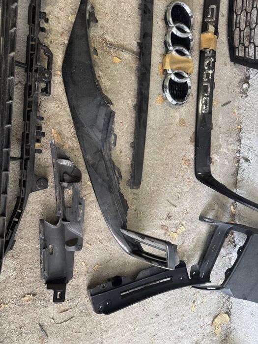 Audi RS3 - Оригинални части от предна броня