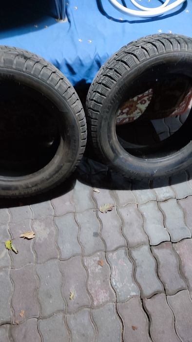 Продам 2 шины зимние