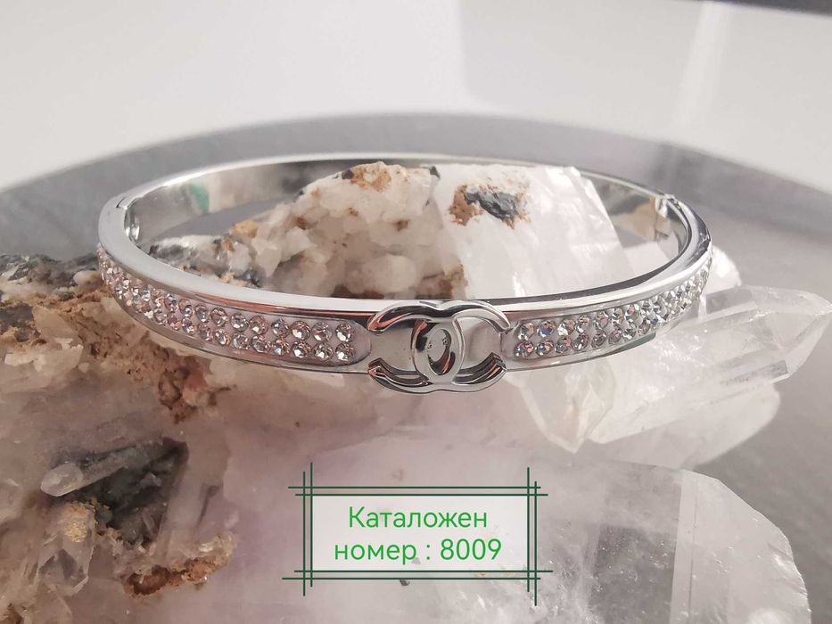 Красиви твърди гривни от медицинска стомана