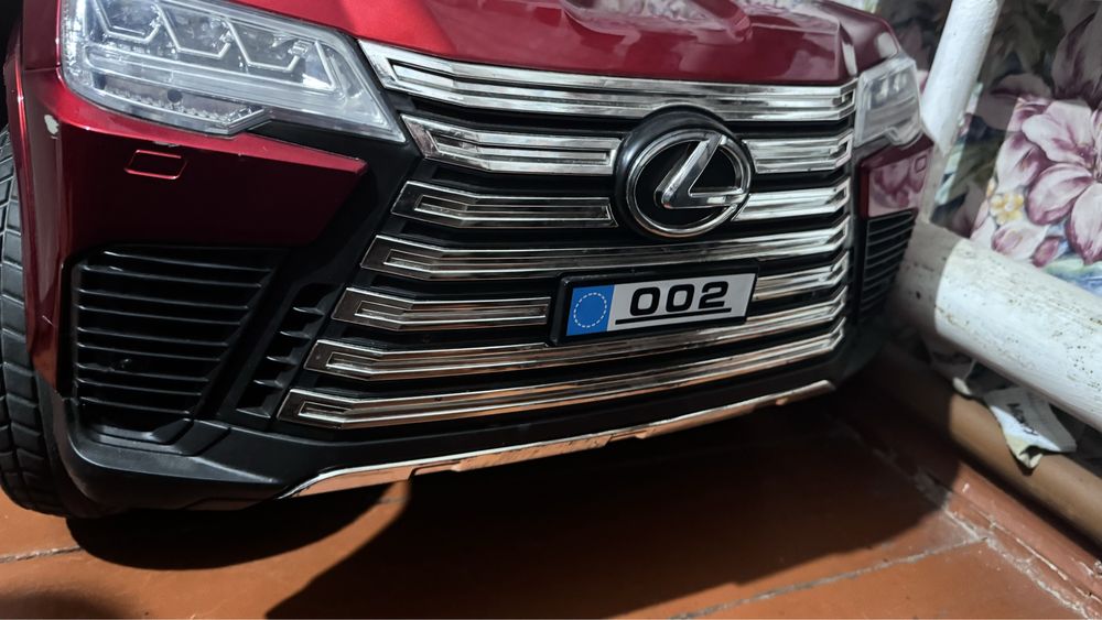 Продам детскую машинку