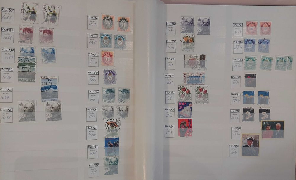 Clasor format A4 cu timbre straine Norvegia+Bonus