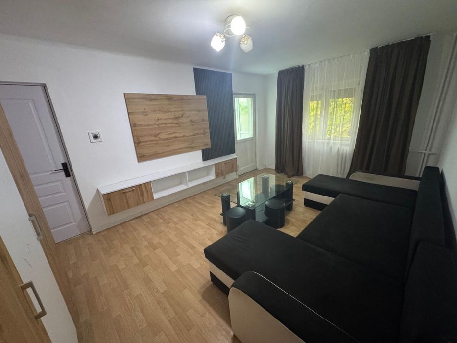 Vand apartament 2 camere decomandate, etaj 1,Rovine zona parculet