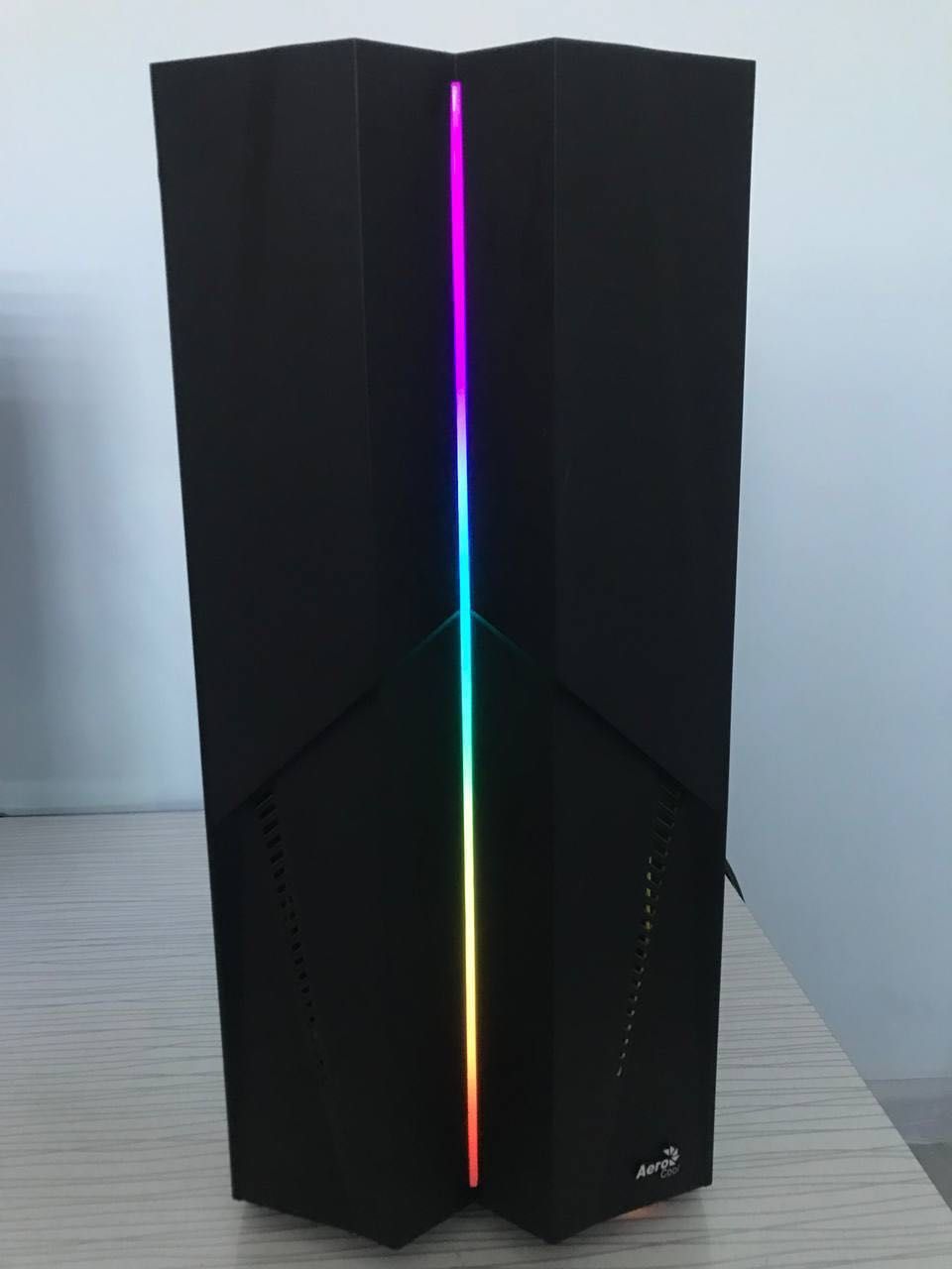 Kompyuter pc terilgan (kc)