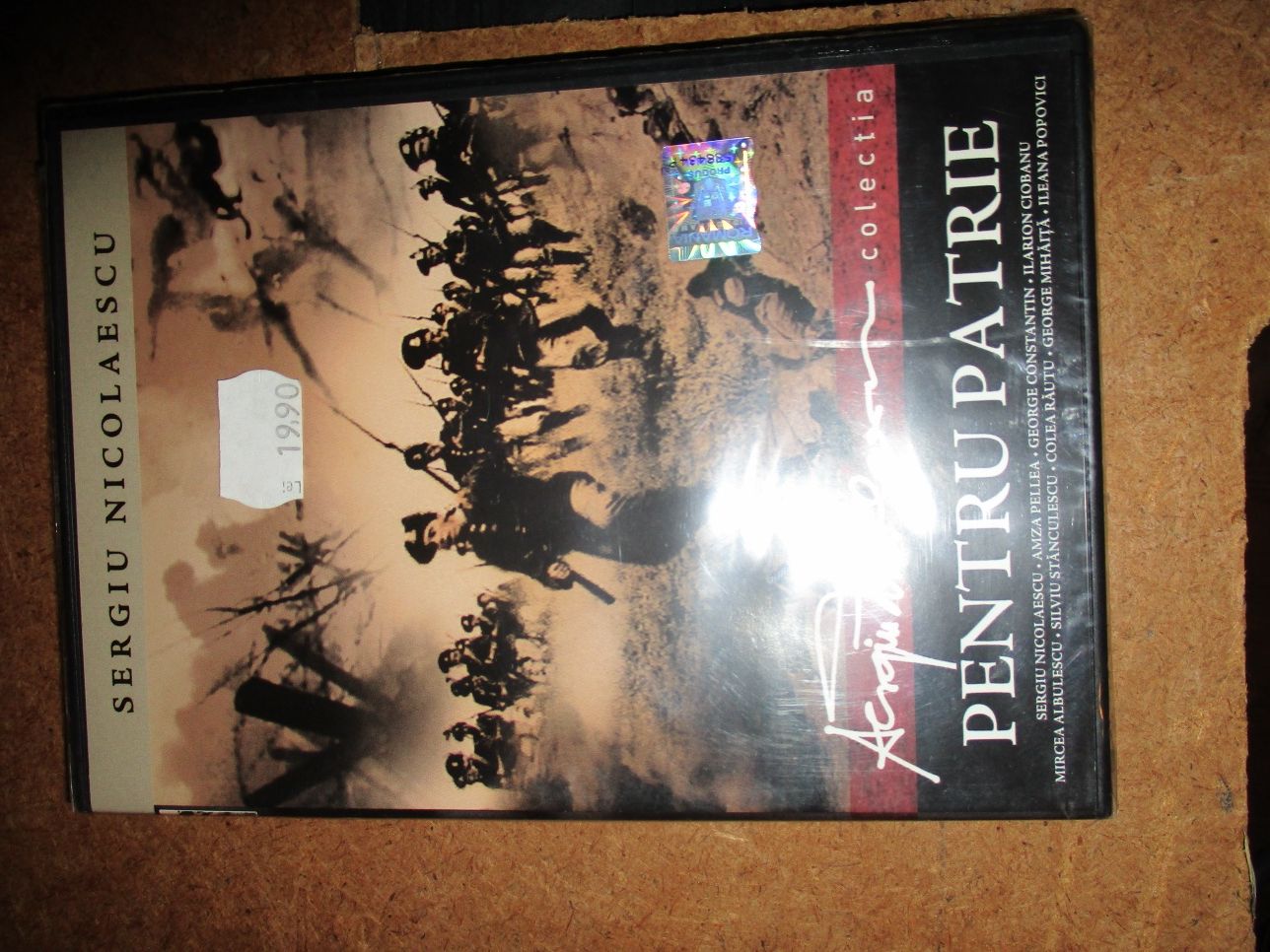 Vând DVD "Pentru Patrie".