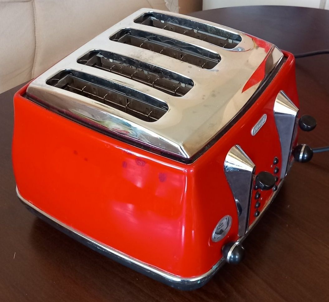 Ретро тостер Delonghi