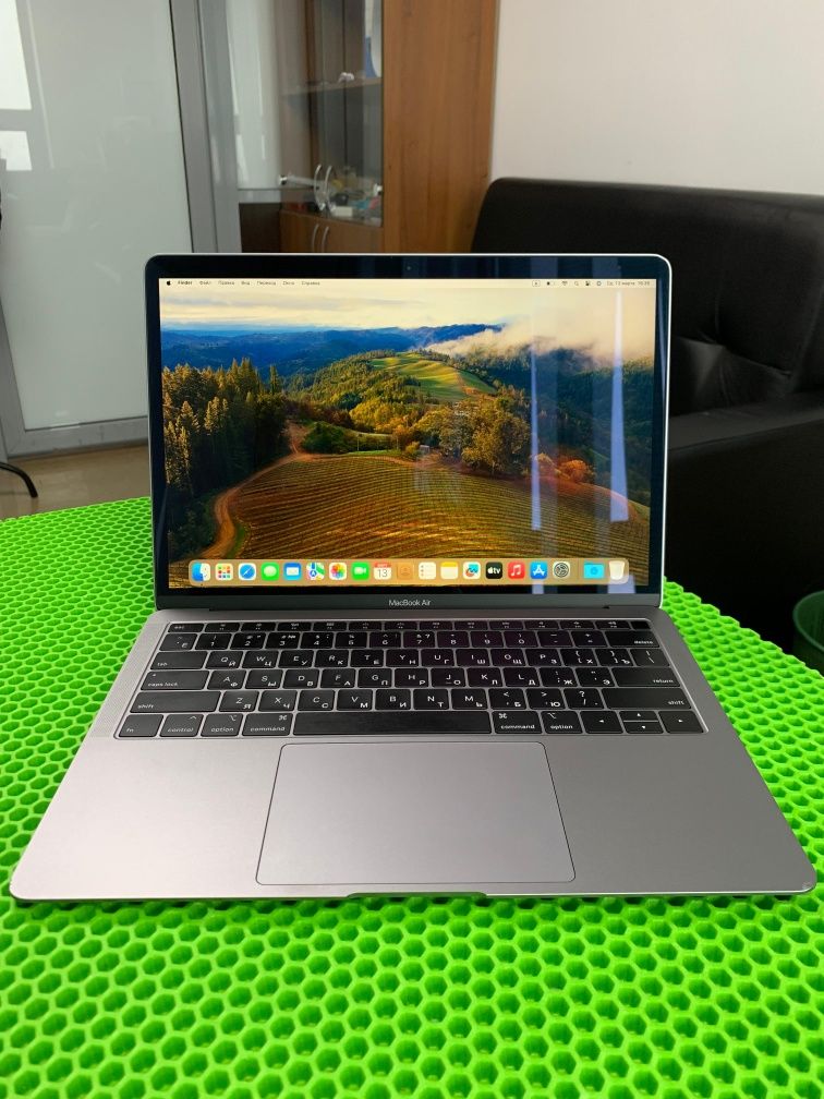 Macbook Air 13 2019 в коробке. Рассрочка