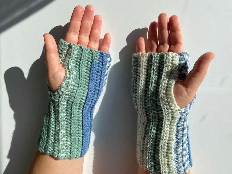 Manusi crosetate din lana cu acrilic, fara degete