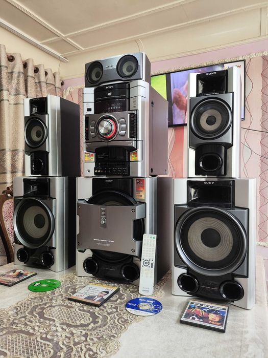 Malaysia sony 10000 watt hamma joyi radnoy ishlaydi bass o‘ta kuchli v