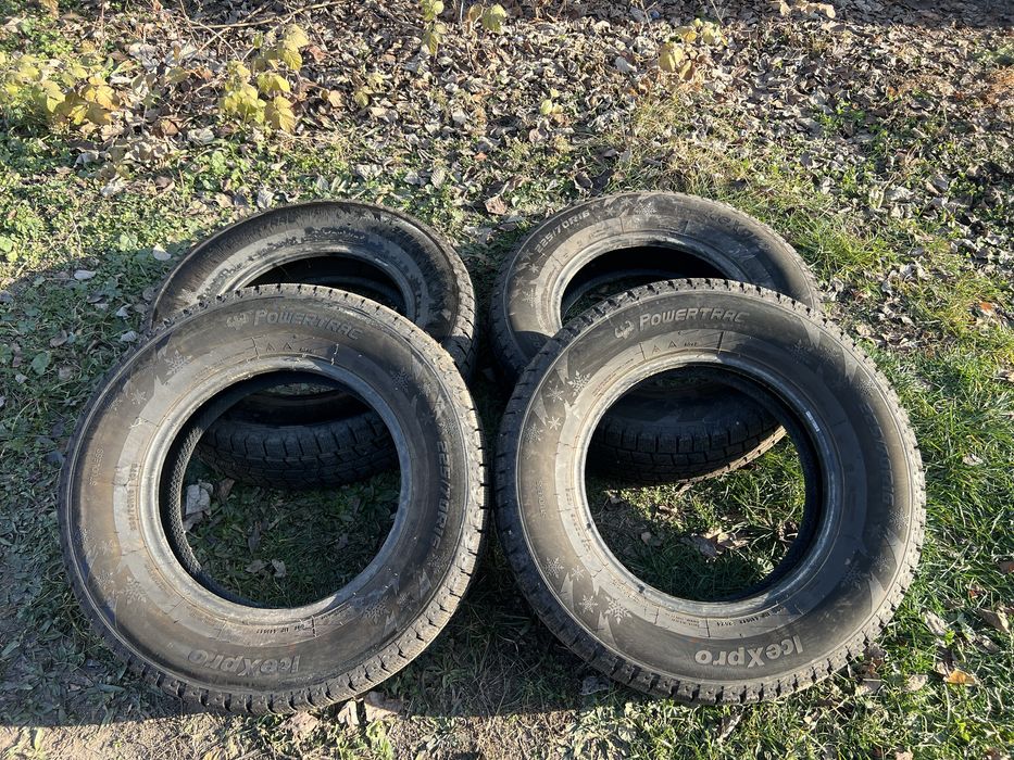 Зимние шины 225/70/16