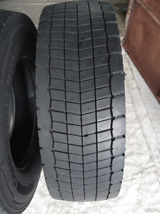 2 товарни гуми 265/70R19.5 Continental Hybrid HD3 140/138M M+S 16PR