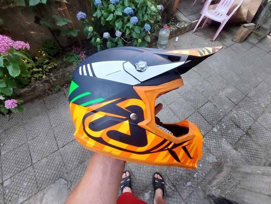 Кросова каска Acerbis L