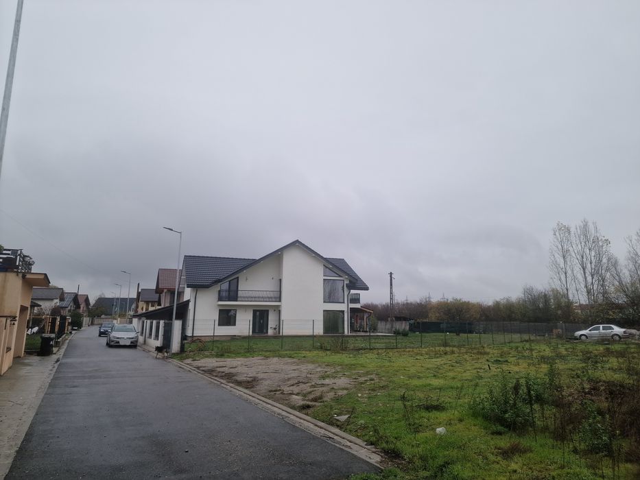 Teren  intravilan 424 mp - str. Savinesti