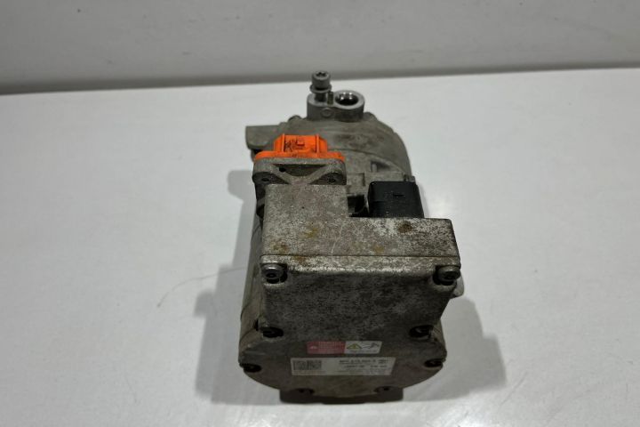 Compresor AC 1.4 TSI Hibrid 3GD816803A Volkswagen VW Passat B8 [facel