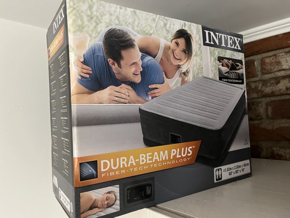 надуваем матрак intex