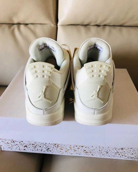 Jordan 4 Retro Metallic Gold EU43