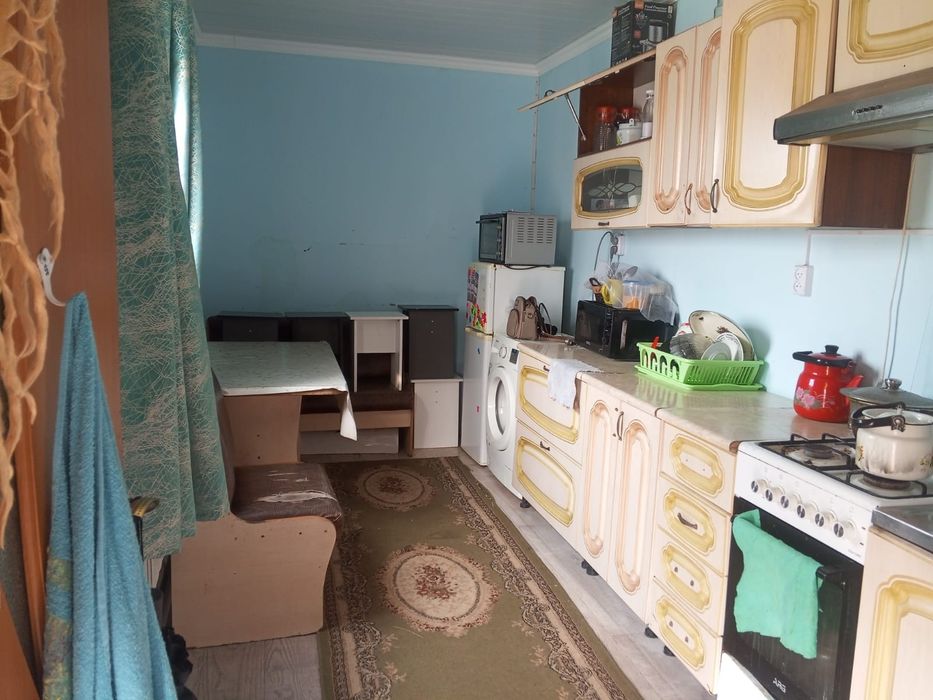 Времянка под контейнером жилой,