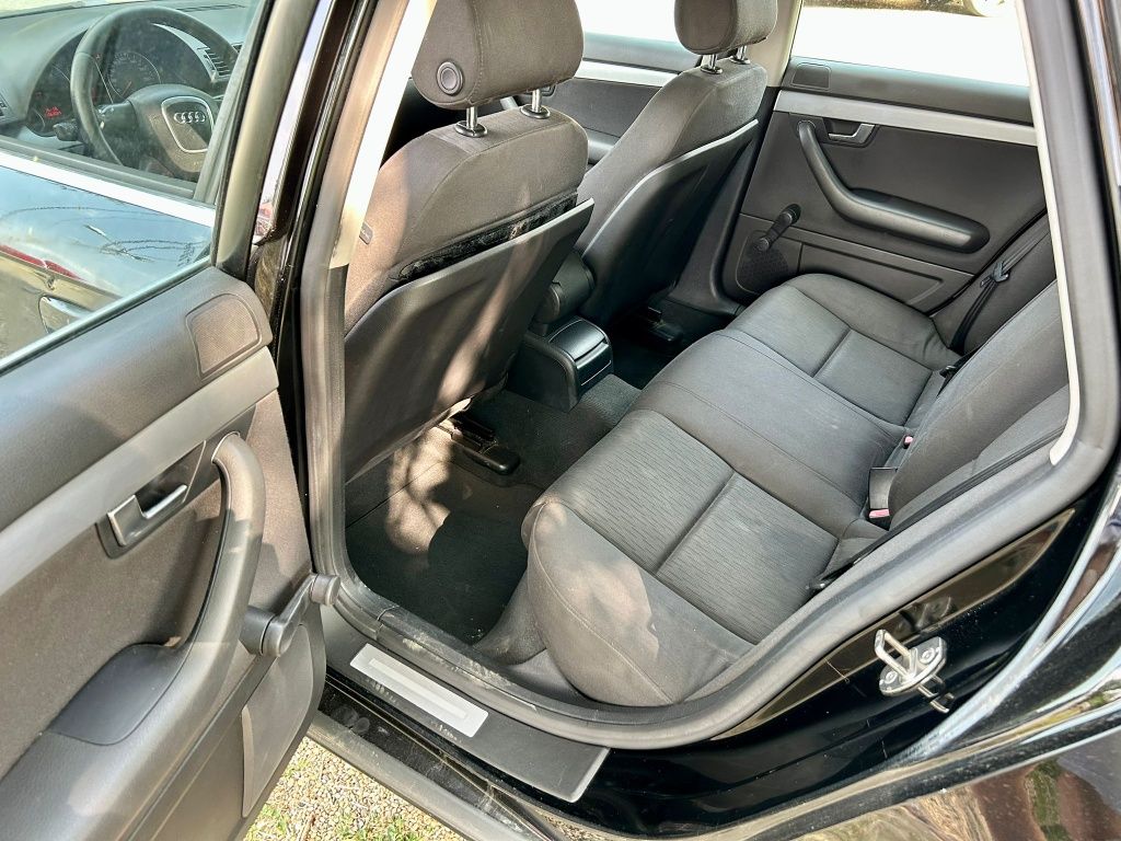 Audi A4 2007  1.9 tdi masina prezinta defecte estetice 1650