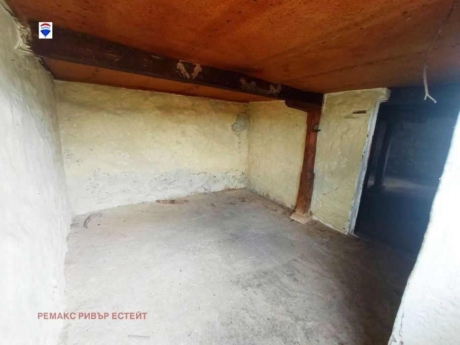 Продава се Къща в с. Бъзън, Област Русе - 119 кв.м за 302 €/кв.м - Снимка #7