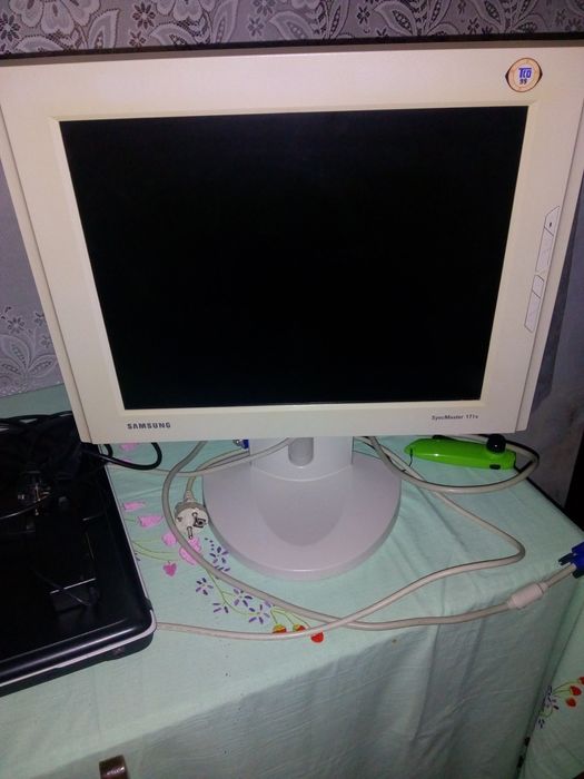 Samsung de culoare alb