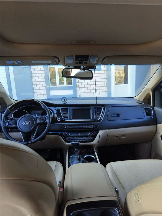 Kia Carnival xalati yaxshi