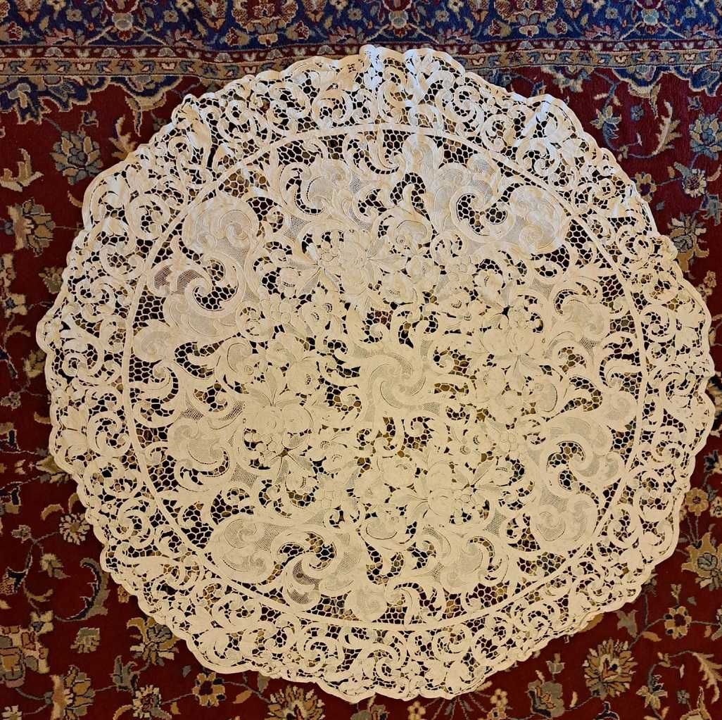 Fata de masa  - macrame, diametru 130cm