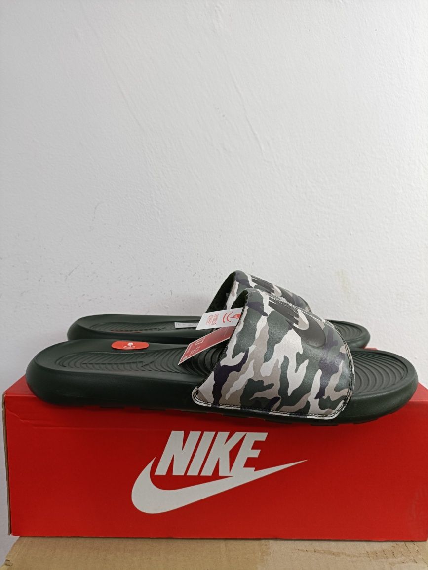 Чехли Nike номер 51.5