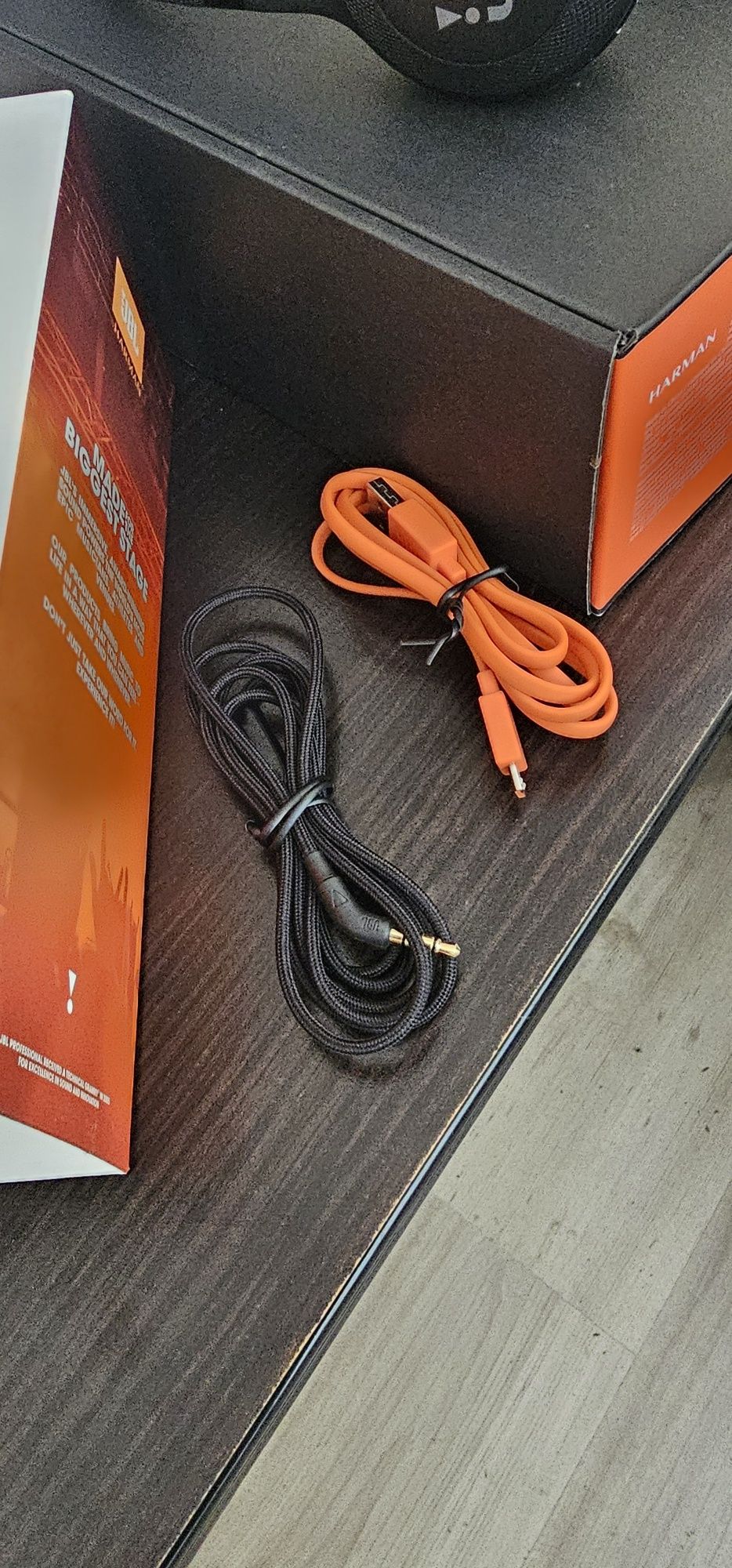 JBL E45BT Bluetooth безжични слушалки