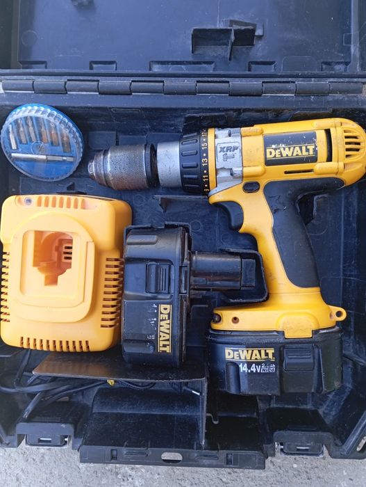 Bormașină DeWalt DW984