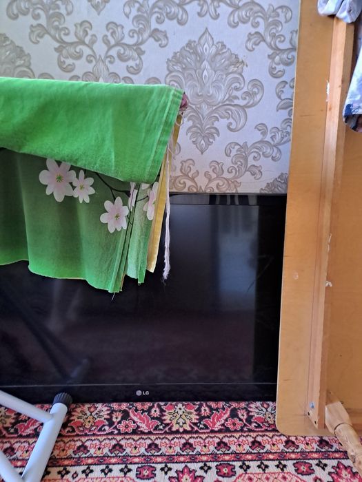 Телевизор LG 10000тг