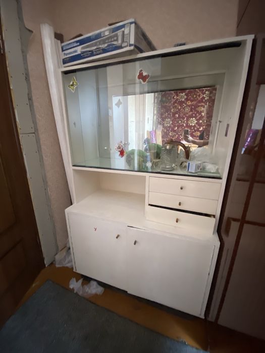Продам советский сервант