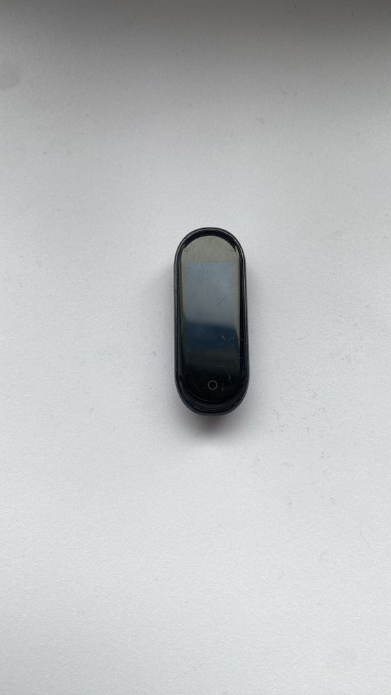 Финес часы xiaomi mi band 4