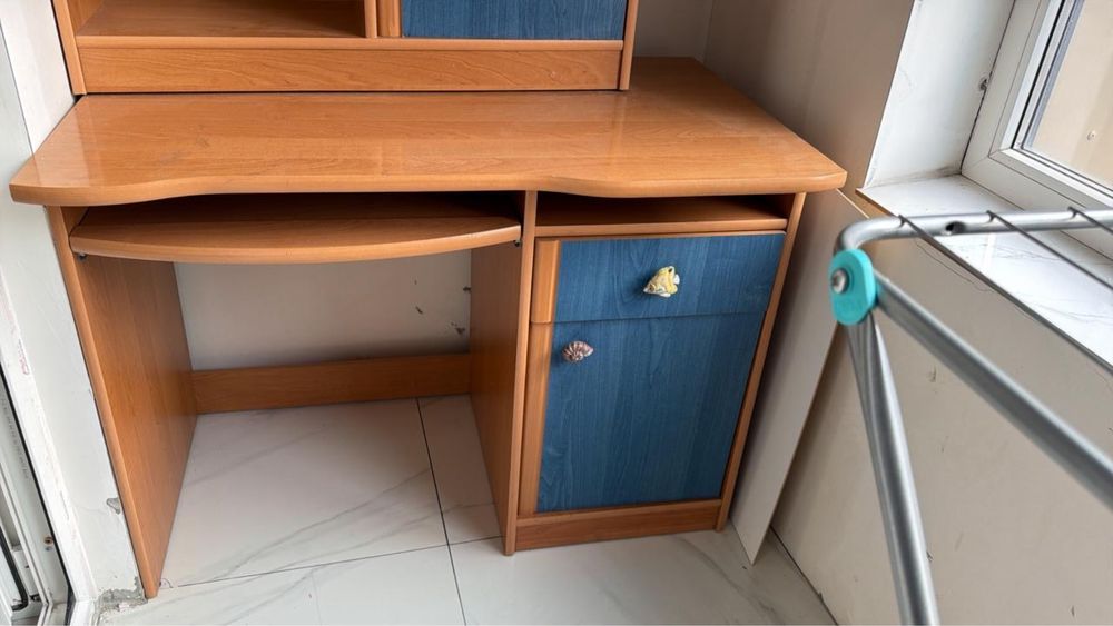 Набор мебели для комнаты: шкаф + стеллаж + письменный стол