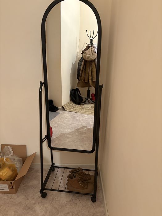 Продам напольное зеркало