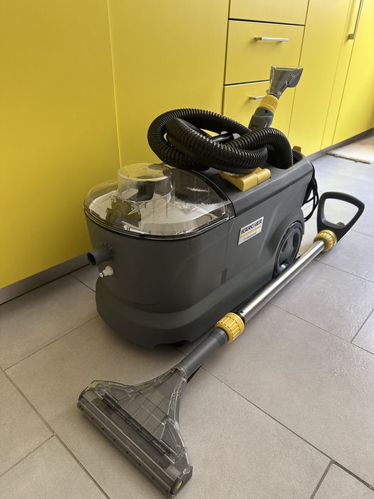 Inchiriez aspirator profesional Karcher injectie-extractie