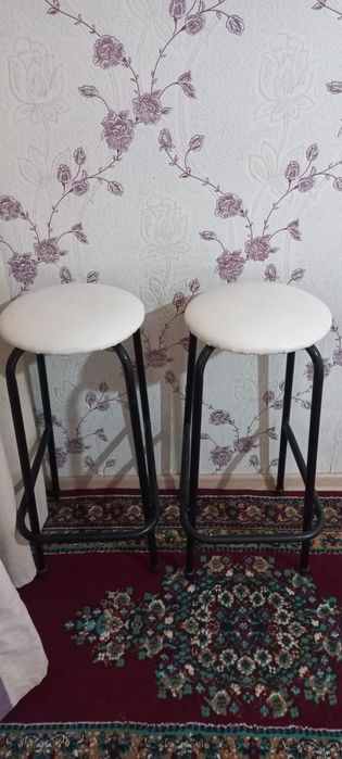 Столь и стуля .диван кондисанер