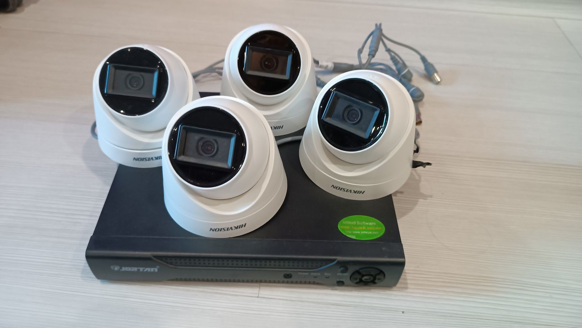 Hikvision 2MP Комплект за видеонаблюдение