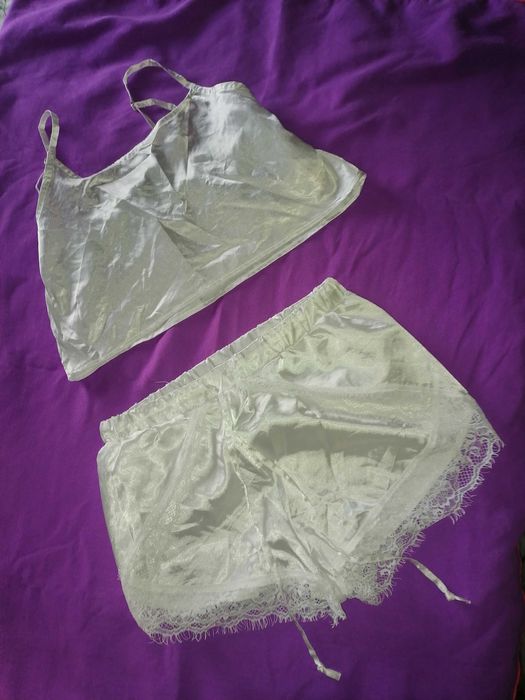 Сатенена пижама Boohoo