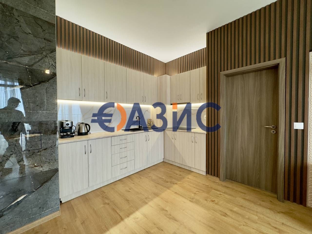Апартамент с 2 спални в комплекс Лазурен бряг, 110 кв.м., Бургас,