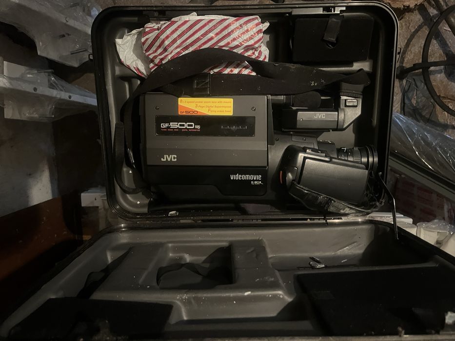 Видеокамера JVC Videomovie!