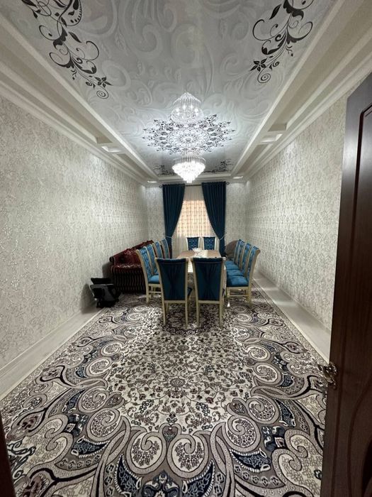 Hovli sotiladi srochna