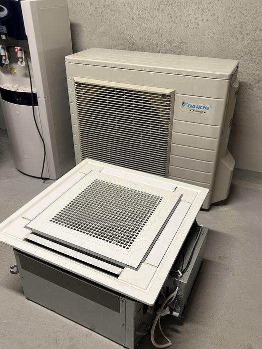 Aer conditionat/pompa caldura Daikin RXS50L2V1B/FFQ50C2VEB