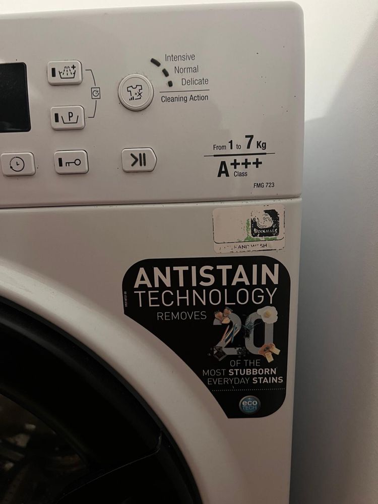 Masina de spalat rufe Hotpoint