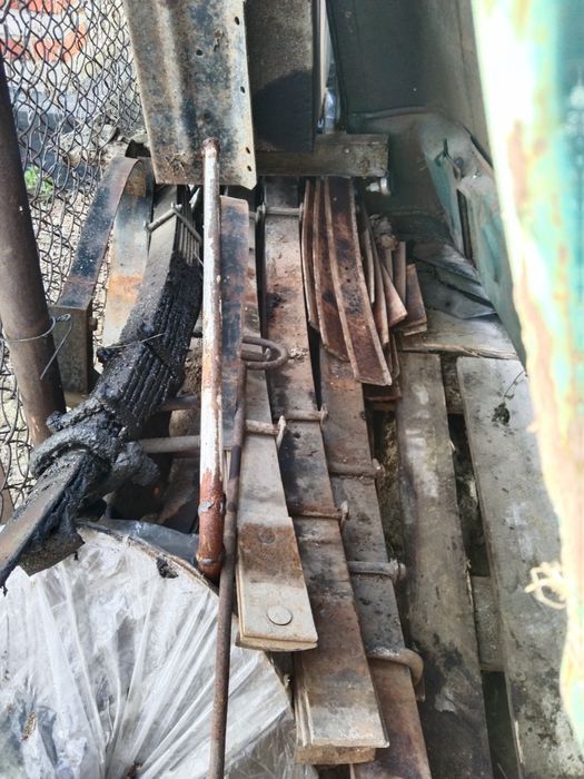 Продам запчасти на зил