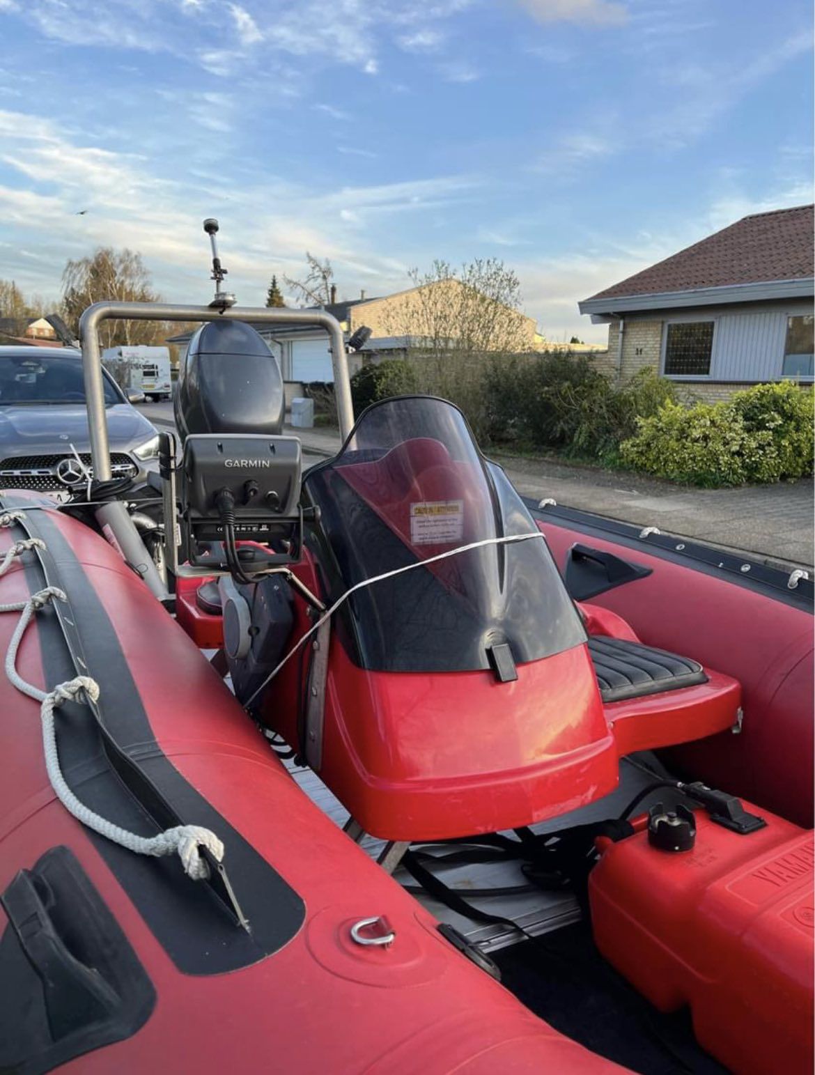 Лодка RIB Zodiak 420, Yamaha 30hp, колесар