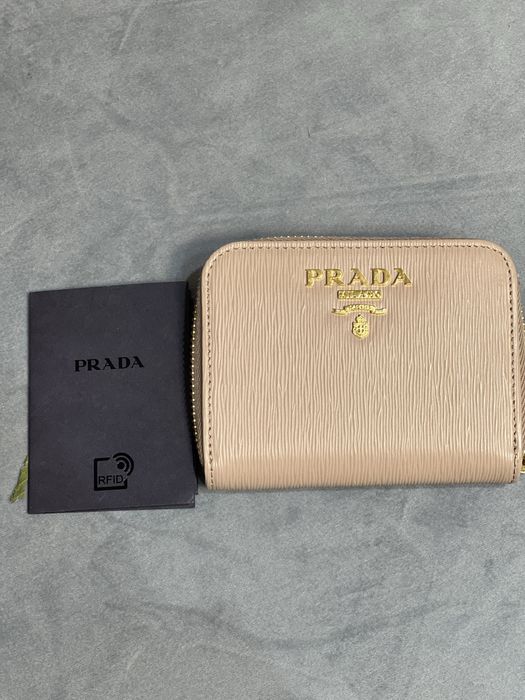 Portofel prada beige