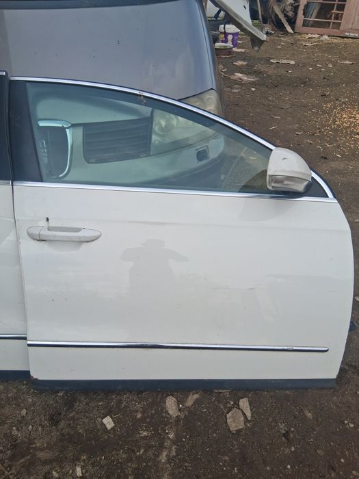 Vând uși capota vw Passat b6 break