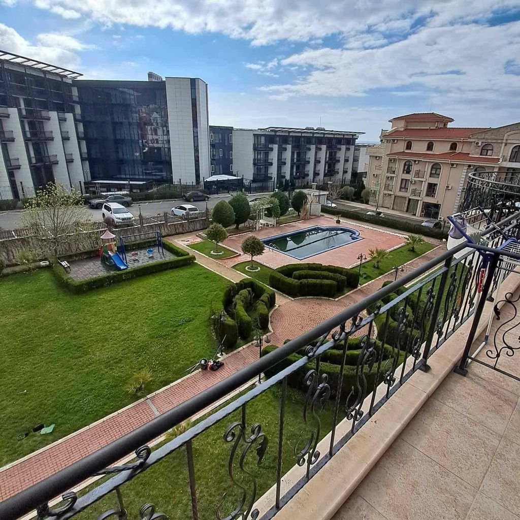 Продава се Тристаен апартамент в Свети Влас - 135 кв.м за 889 €/кв.м - Снимка #20